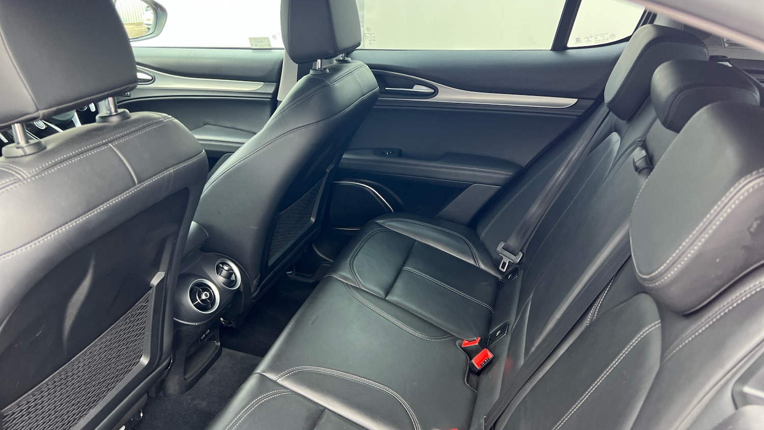 Used Alfa Romeo Stelvio 2018 for sale - 77663351: Photo 16