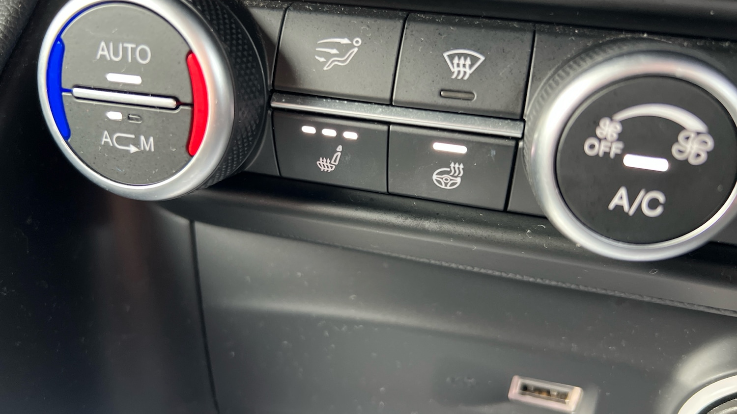 Used Alfa Romeo Stelvio 2018 for sale - 77663351: Photo 30