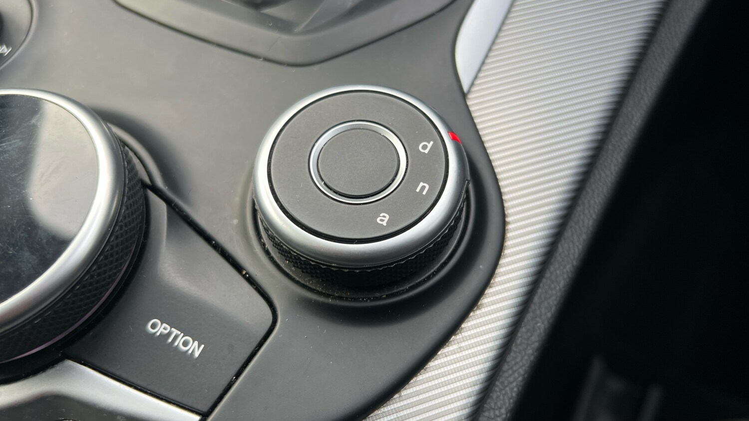 Used Alfa Romeo Stelvio 2018 for sale - 77663351: Photo 33