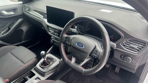 Used Ford Focus 2023 for sale - 76219623: Photo 11