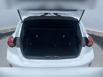Used Ford Focus 2023 for sale - 76219623: Photo 4