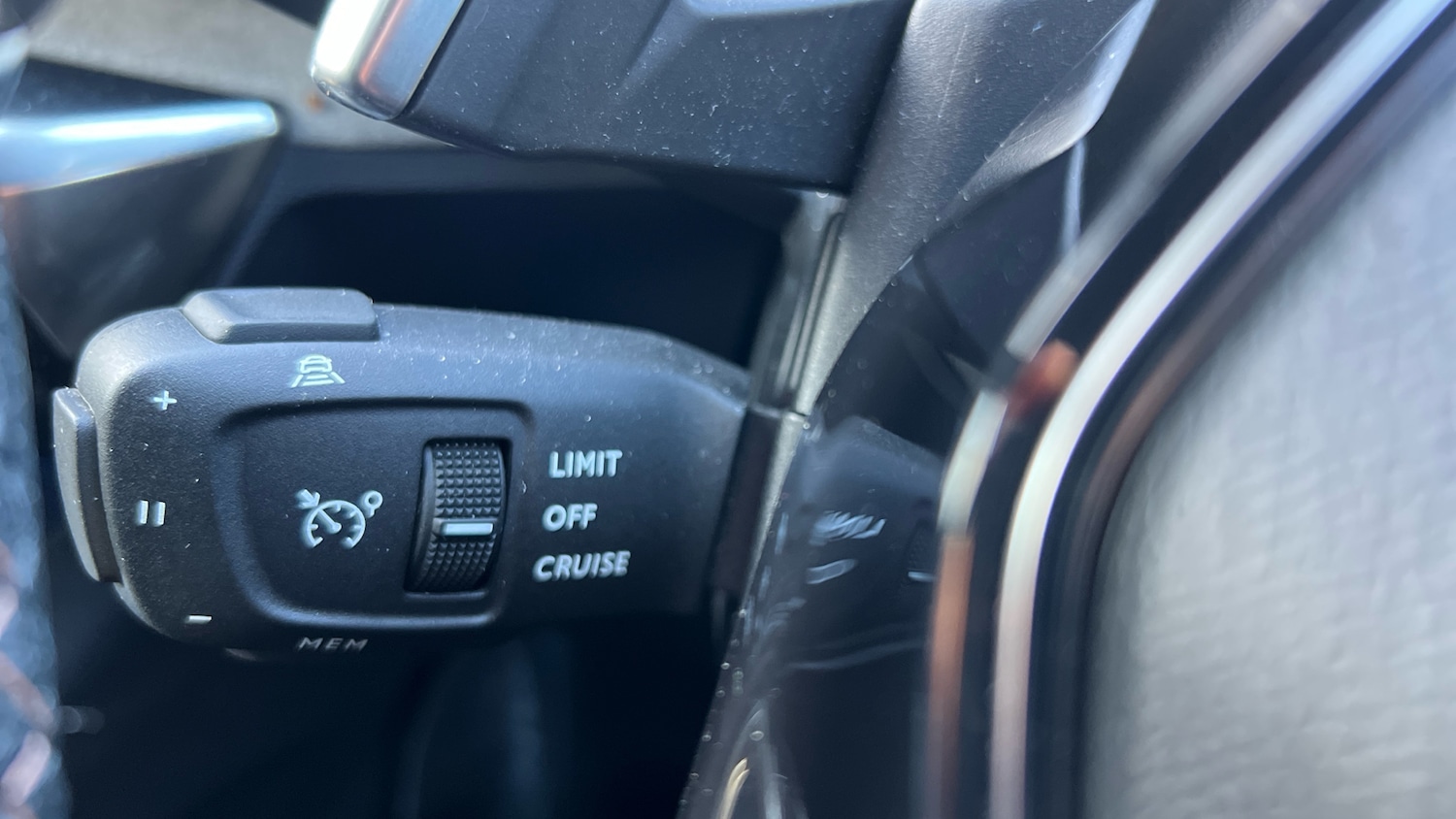 Used Peugeot 5008 2023 for sale - 76777943: Photo 35