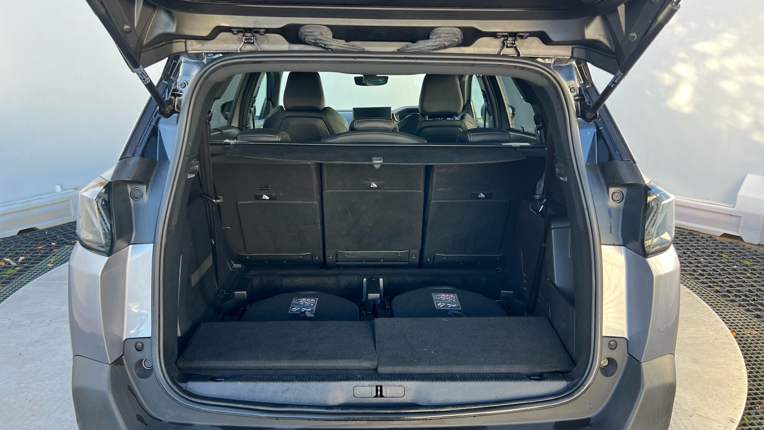 Used Peugeot 5008 2023 for sale - 76777943: Photo 4