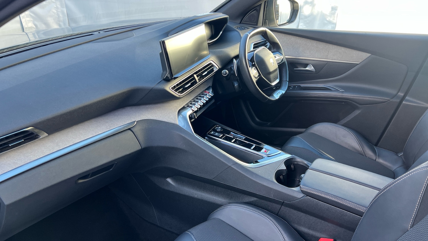 Used Peugeot 5008 2023 for sale - 76777943: Photo 9