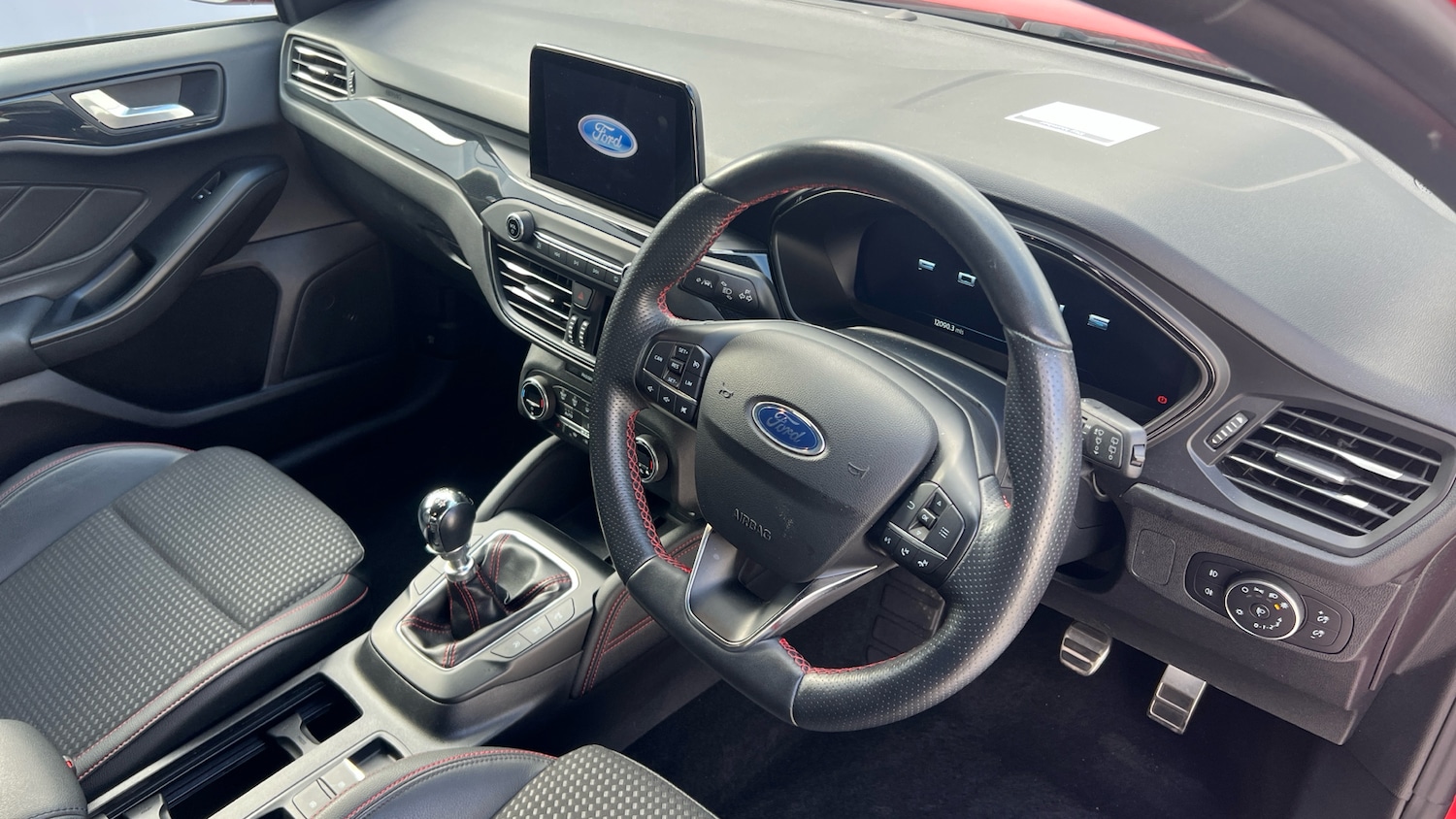 Used Ford Focus 2021 for sale - 76330340: Photo 11