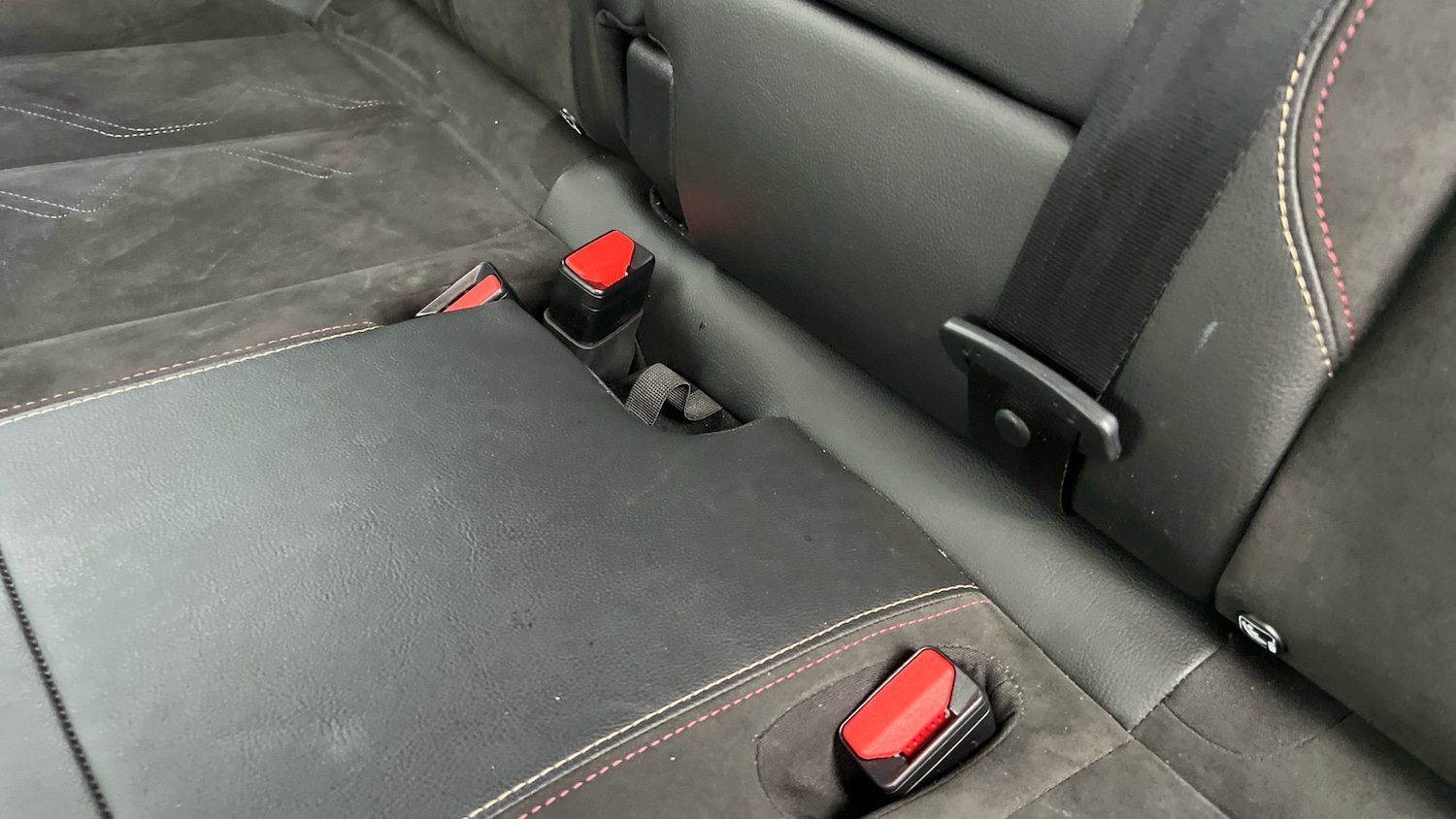 Used DS Automobiles DS 7 Crossback 2021 for sale - 76782550: Photo 17