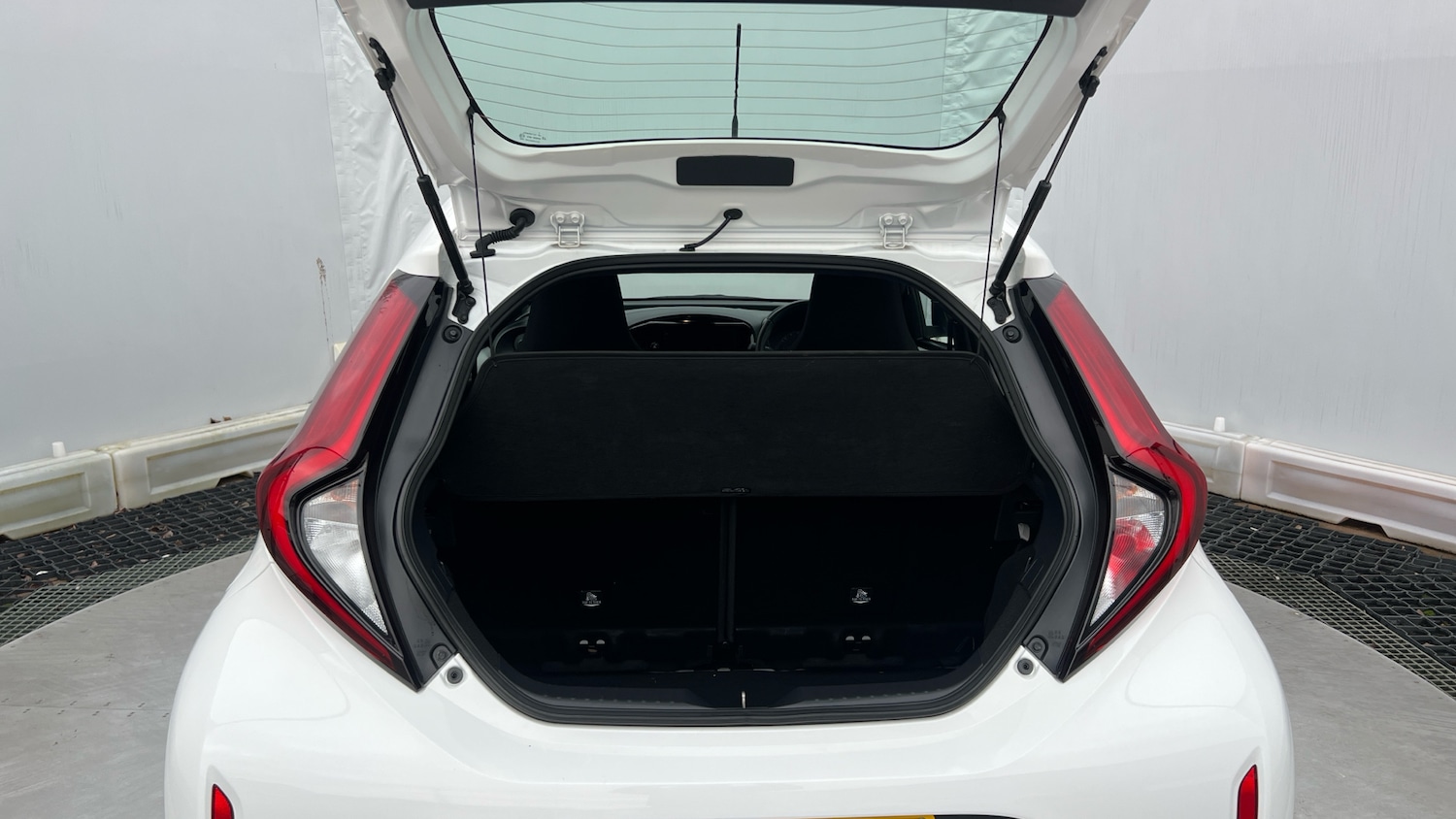 Used Toyota Aygo X 2024 for sale - 77262188: Photo 4