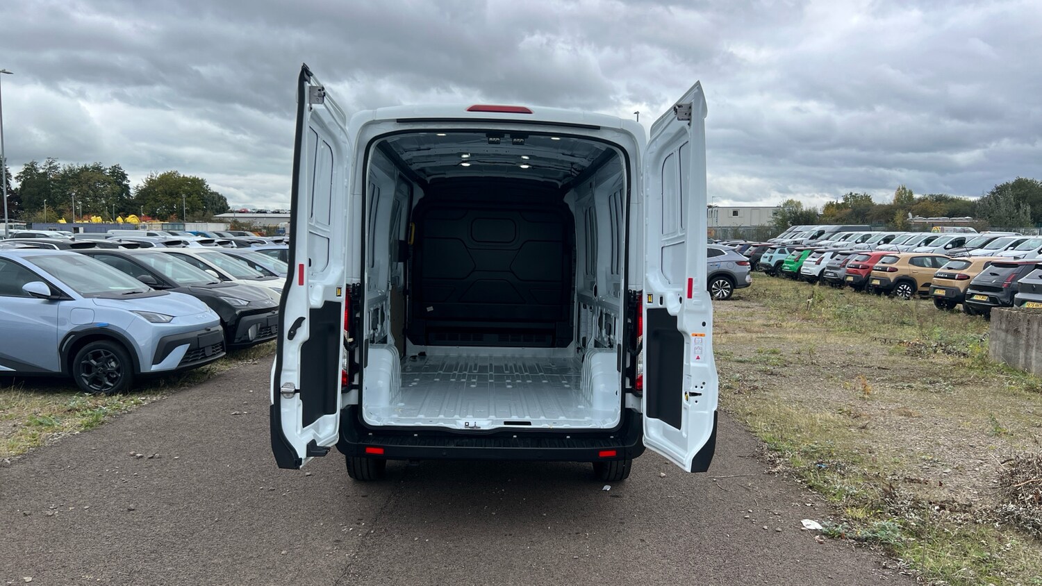 Used Ford Transit 2025 for sale - 76298888: Photo 3