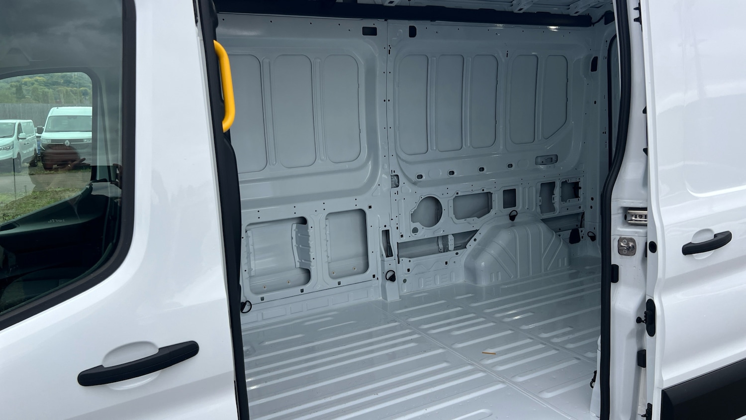 Used Ford Transit 2025 for sale - 76298888: Photo 5