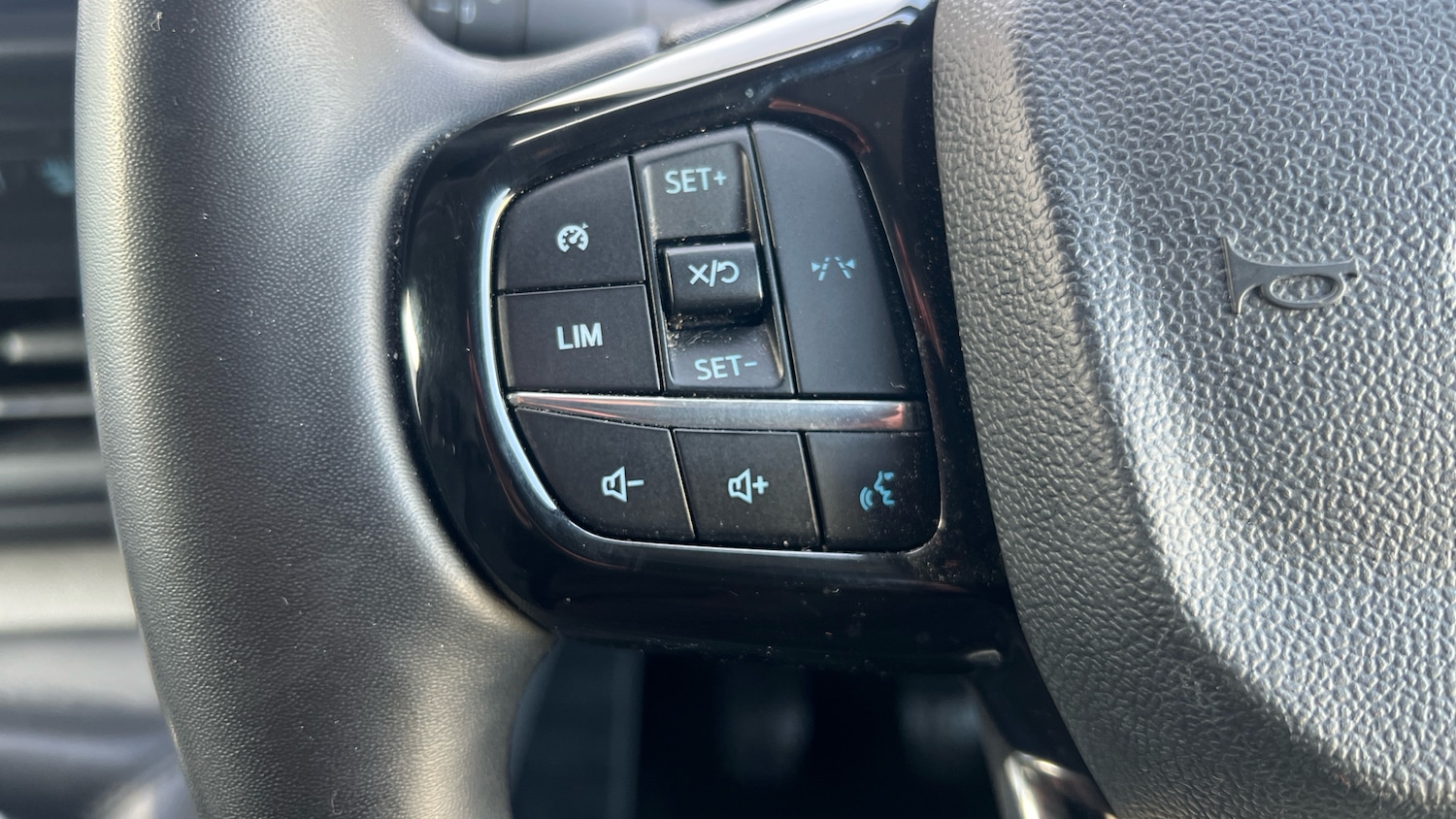 Used Ford Transit Custom 2024 for sale - 77023336: Photo 32