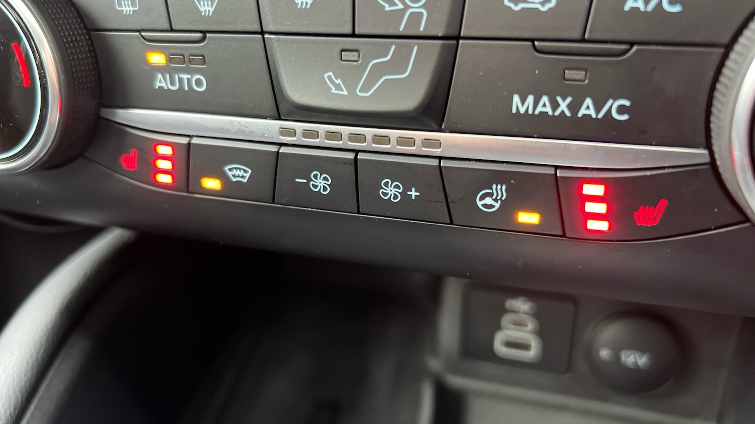 Used Ford Kuga 2023 for sale - 76492068: Photo 28