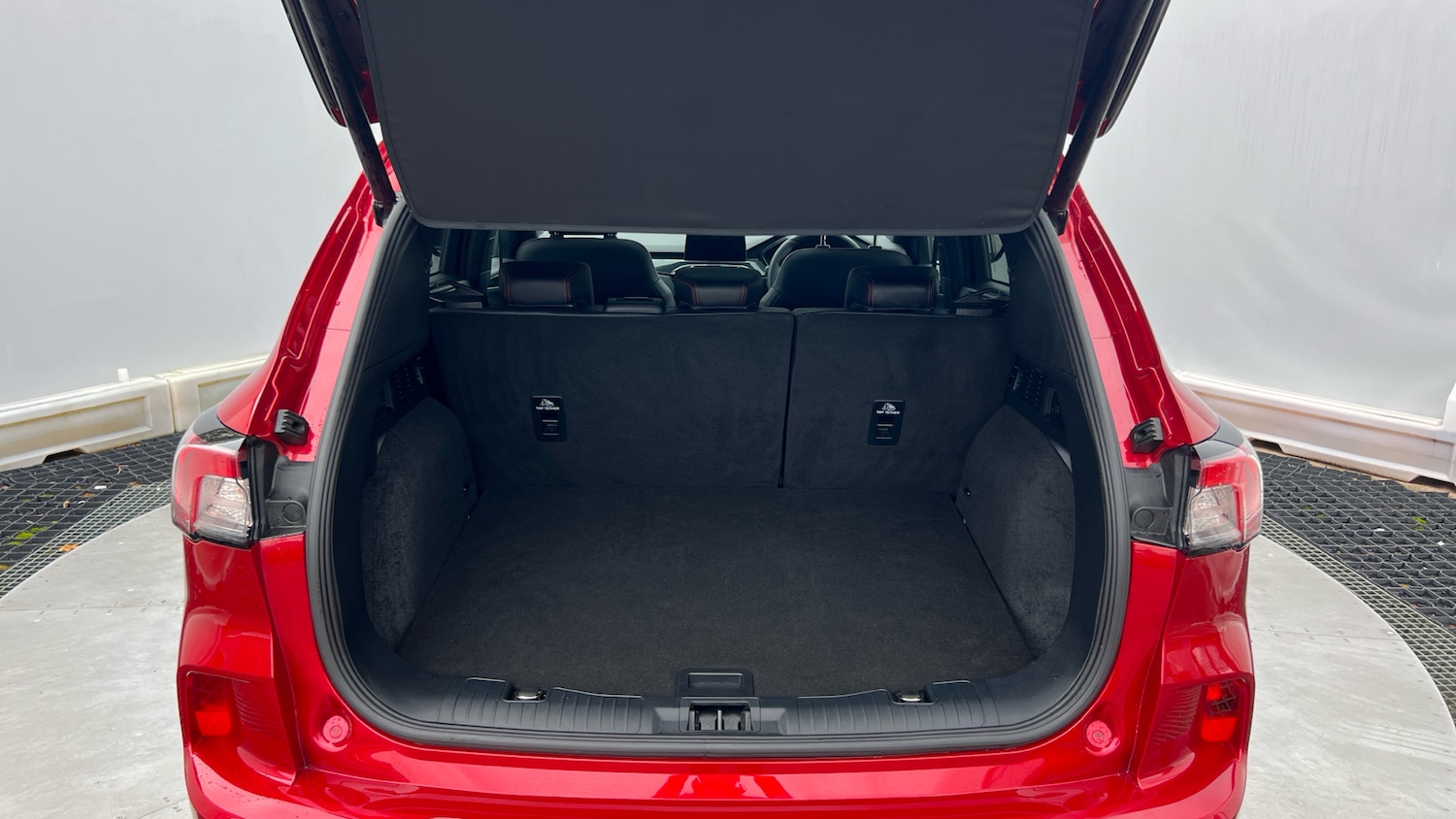 Used Ford Kuga 2023 for sale - 76492068: Photo 4