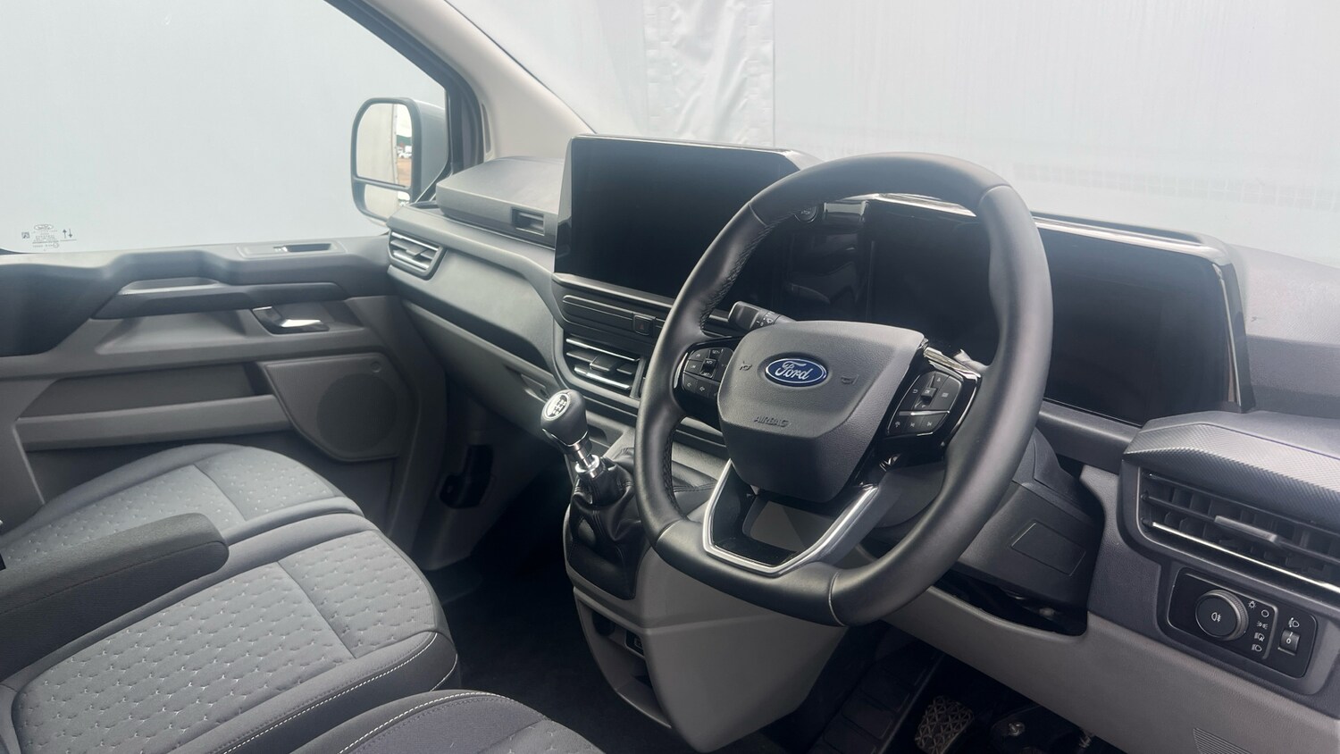 Used Ford Transit Custom 2025 for sale - 76392232: Photo 11