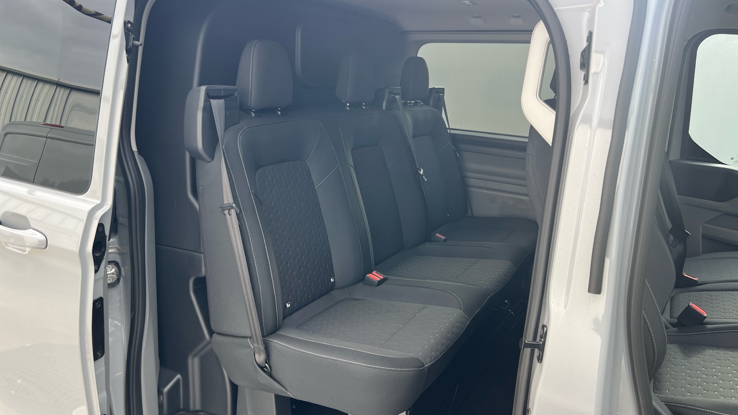 Used Ford Transit Custom 2025 for sale - 76392232: Photo 40