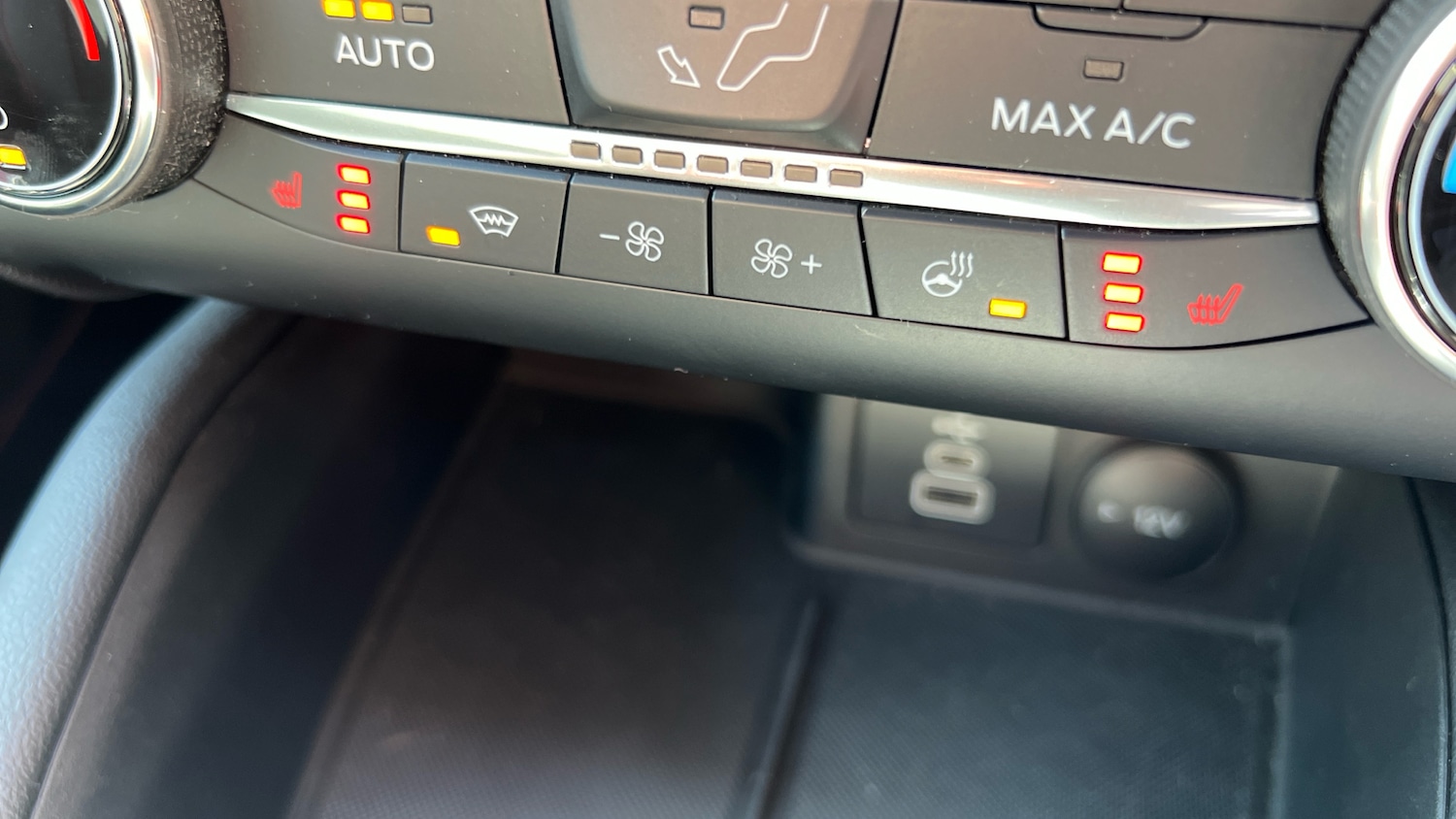 Used Ford Kuga 2023 for sale - 78027648: Photo 28