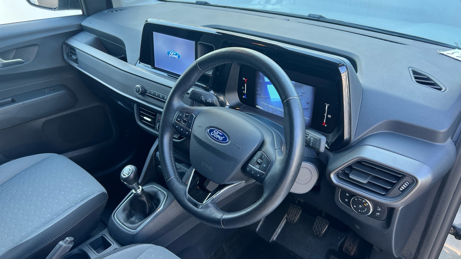 Used Ford Transit Courier 2024 for sale - 76608599: Photo 11