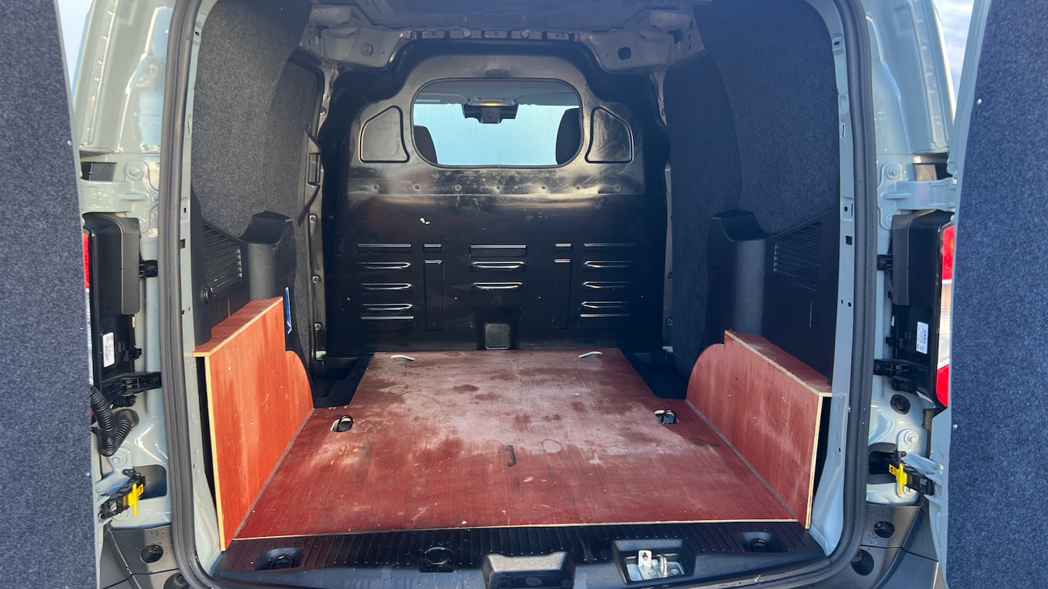 Used Ford Transit Courier 2024 for sale - 76608599: Photo 4