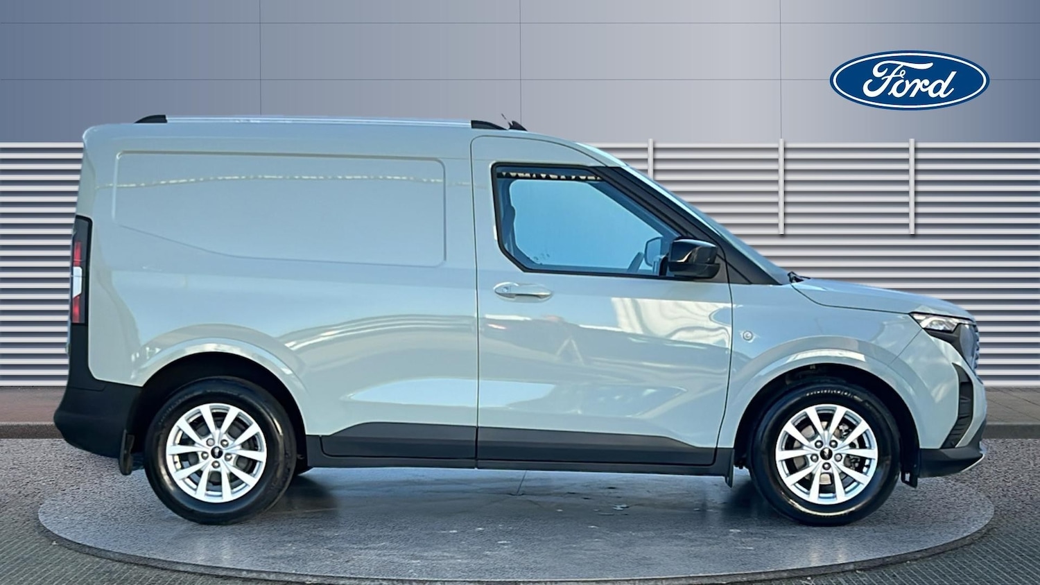 Used Ford Transit Courier 2024 for sale - 76608599: Photo 5