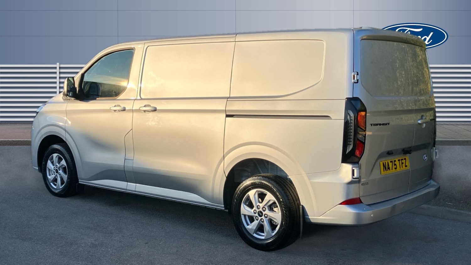 Used Ford Transit Custom 2025 for sale - 76736385: Photo 2
