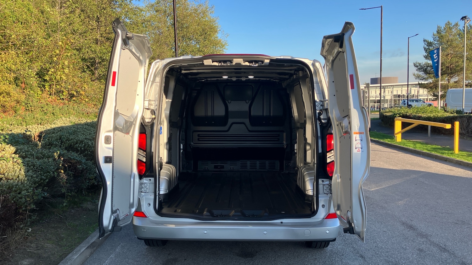 Used Ford Transit Custom 2025 for sale - 76736385: Photo 3