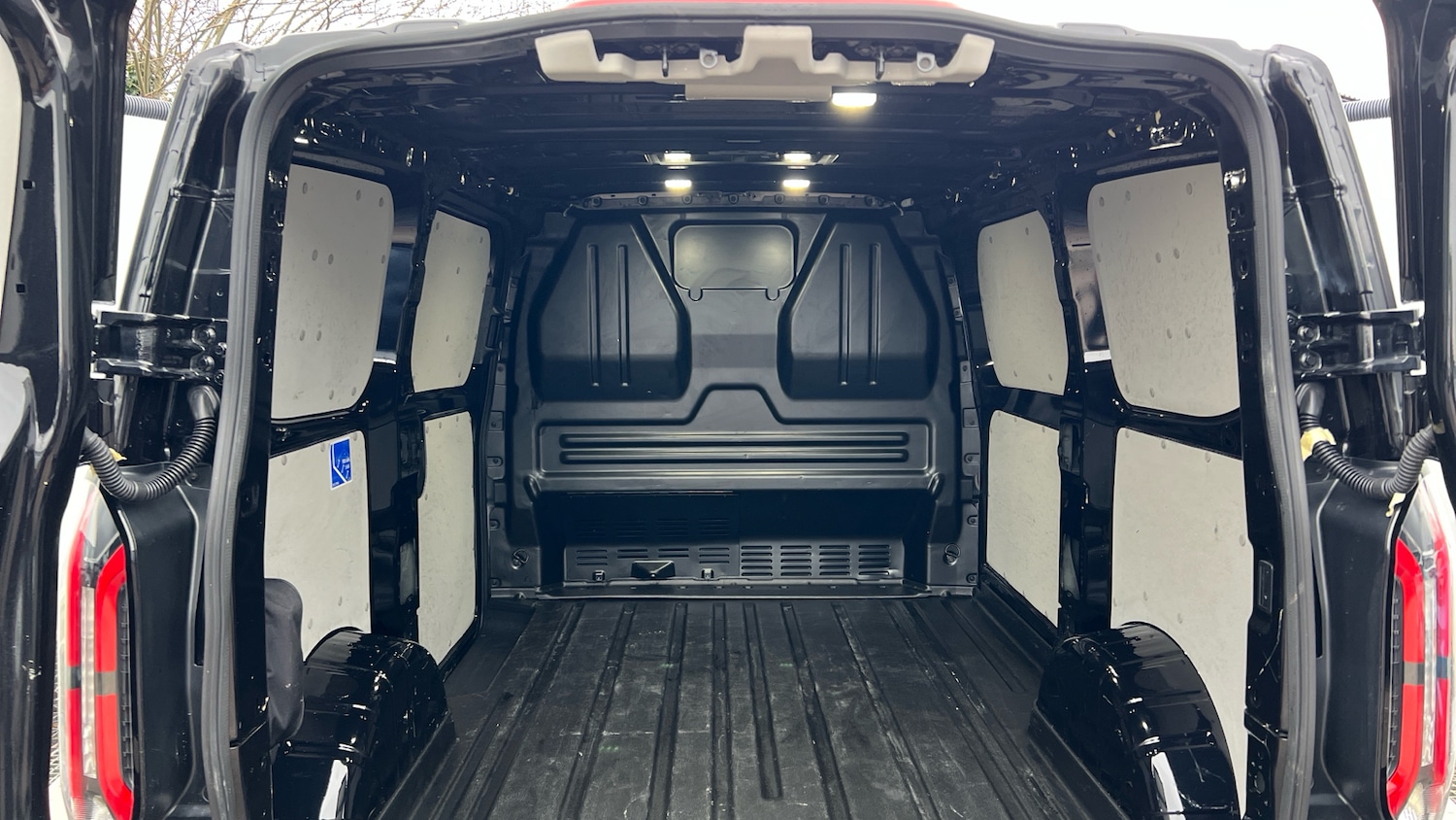 Used Ford Transit Custom 2025 for sale - 77871966: Photo 4