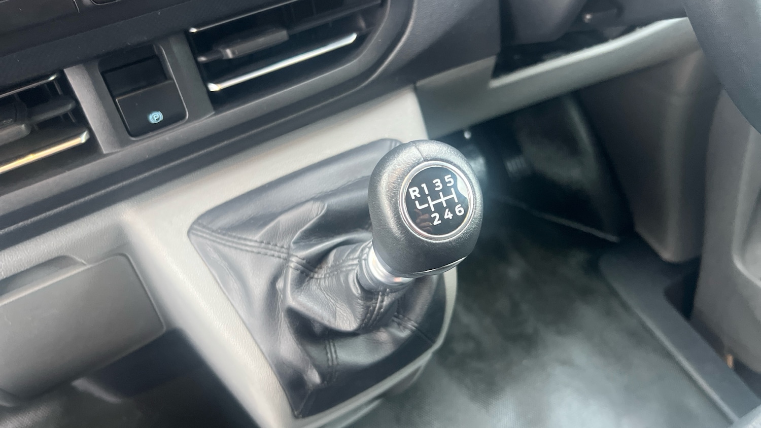 Used Ford Transit Custom 2024 for sale - 76616387: Photo 13