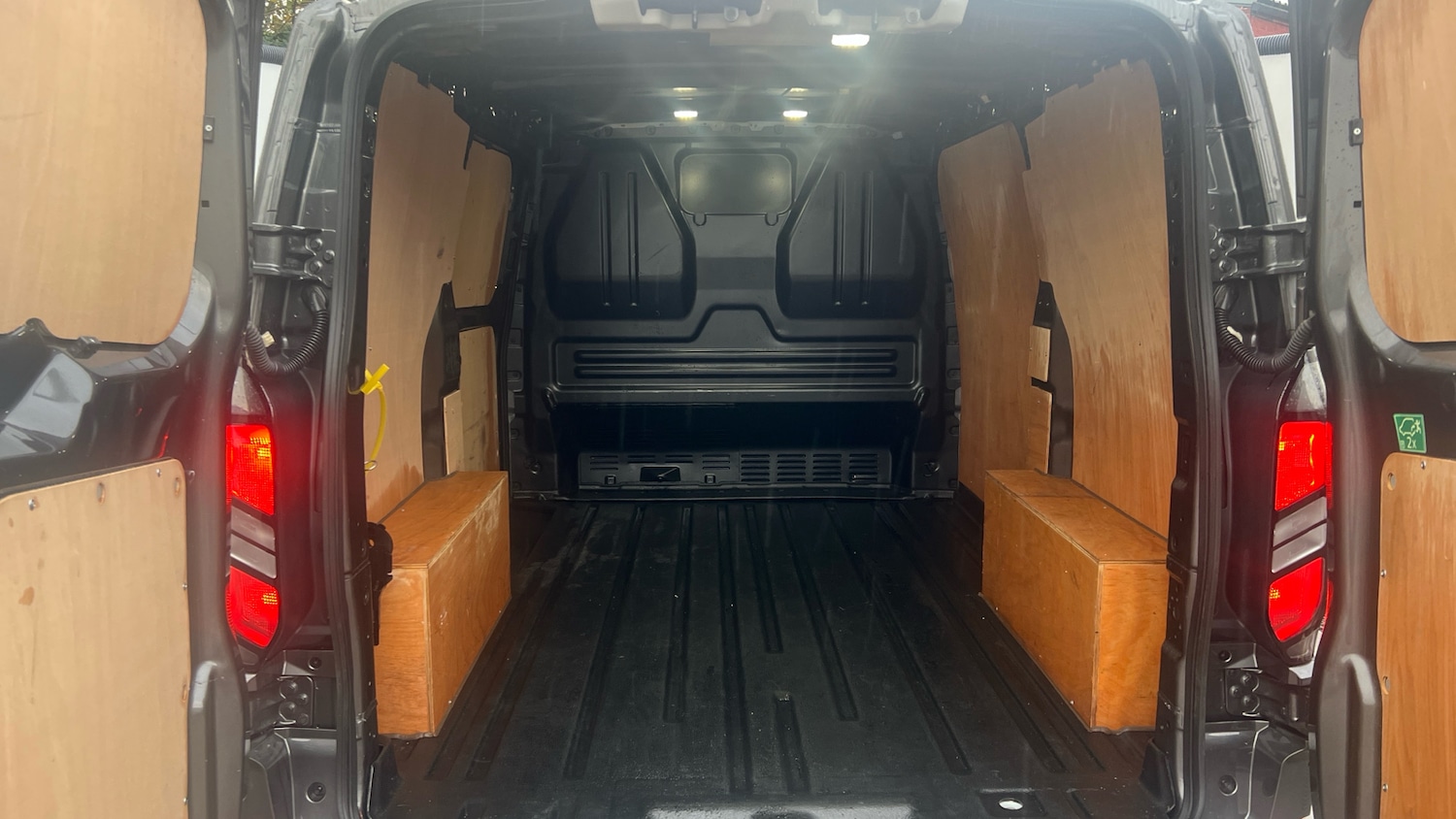 Used Ford Transit Custom 2024 for sale - 76616387: Photo 4