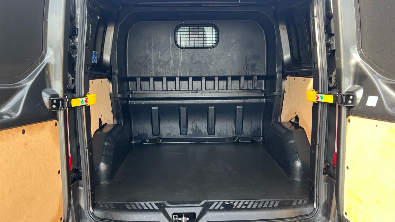 Used Ford Transit Custom 2023 for sale - 76340997: Photo 4
