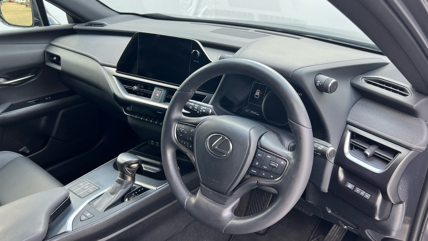 Used Lexus UX 2023 for sale - 76236574: Photo 11