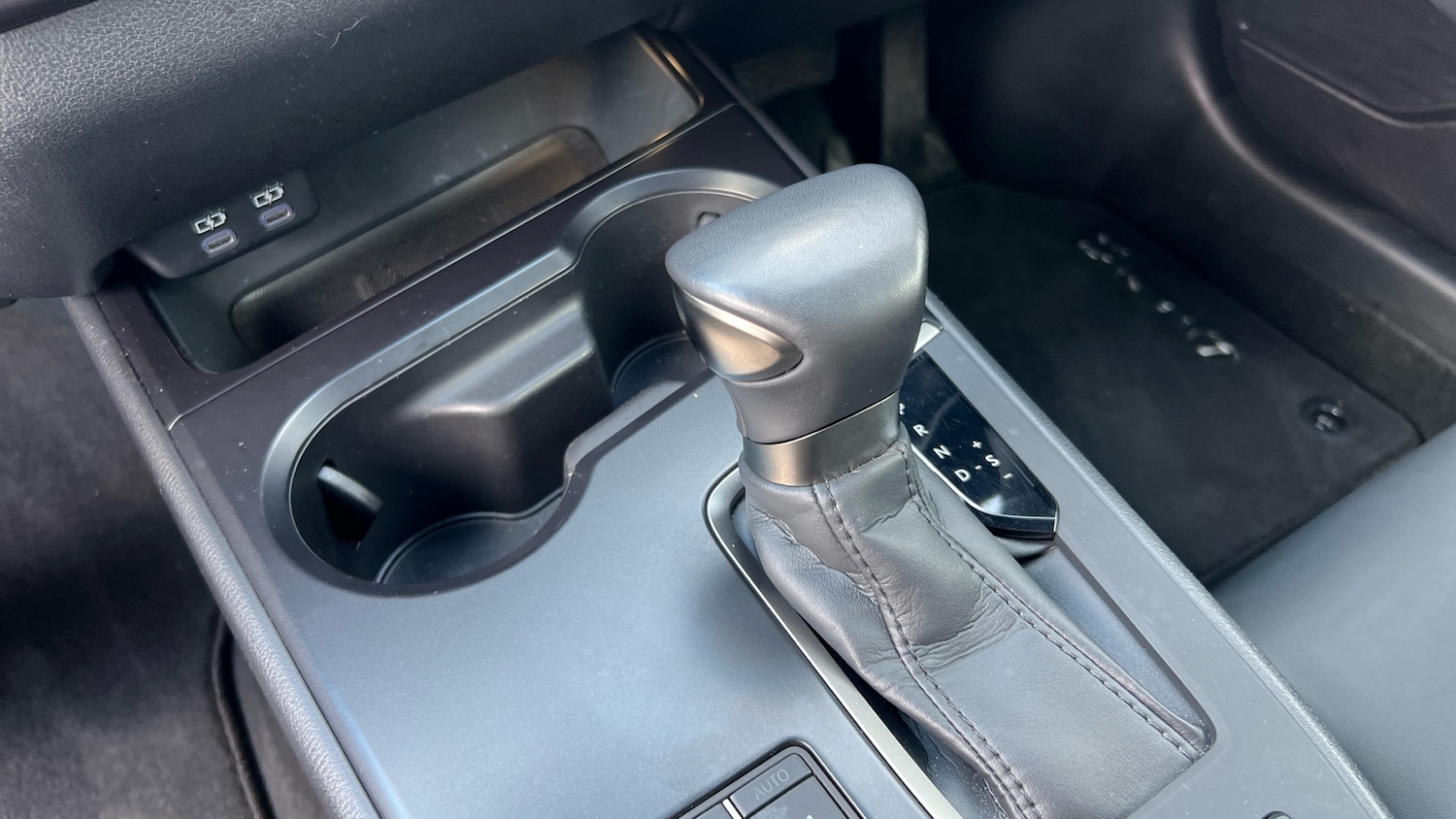 Used Lexus UX 2023 for sale - 76236574: Photo 13