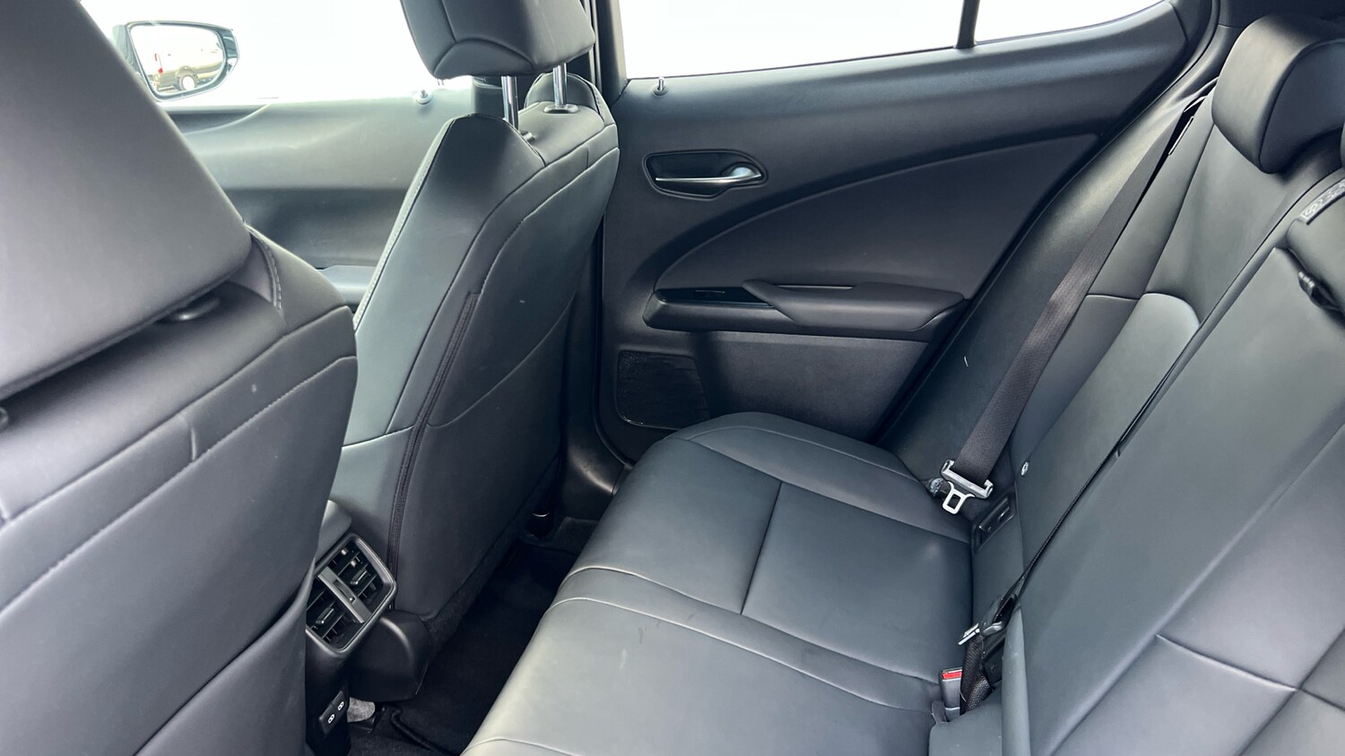 Used Lexus UX 2023 for sale - 76236574: Photo 16