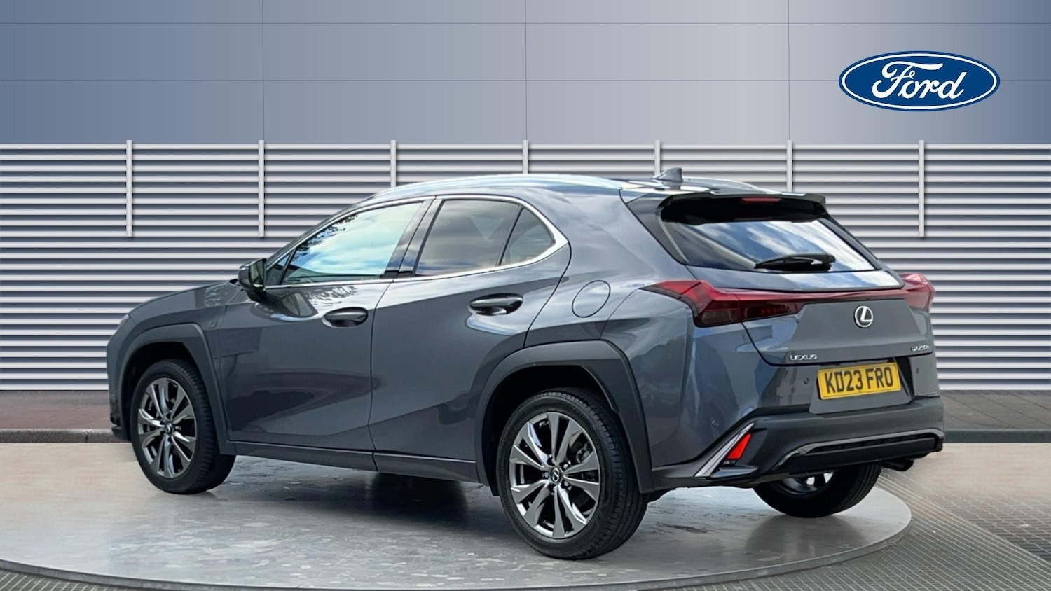 Used Lexus UX 2023 for sale - 76236574: Photo 2