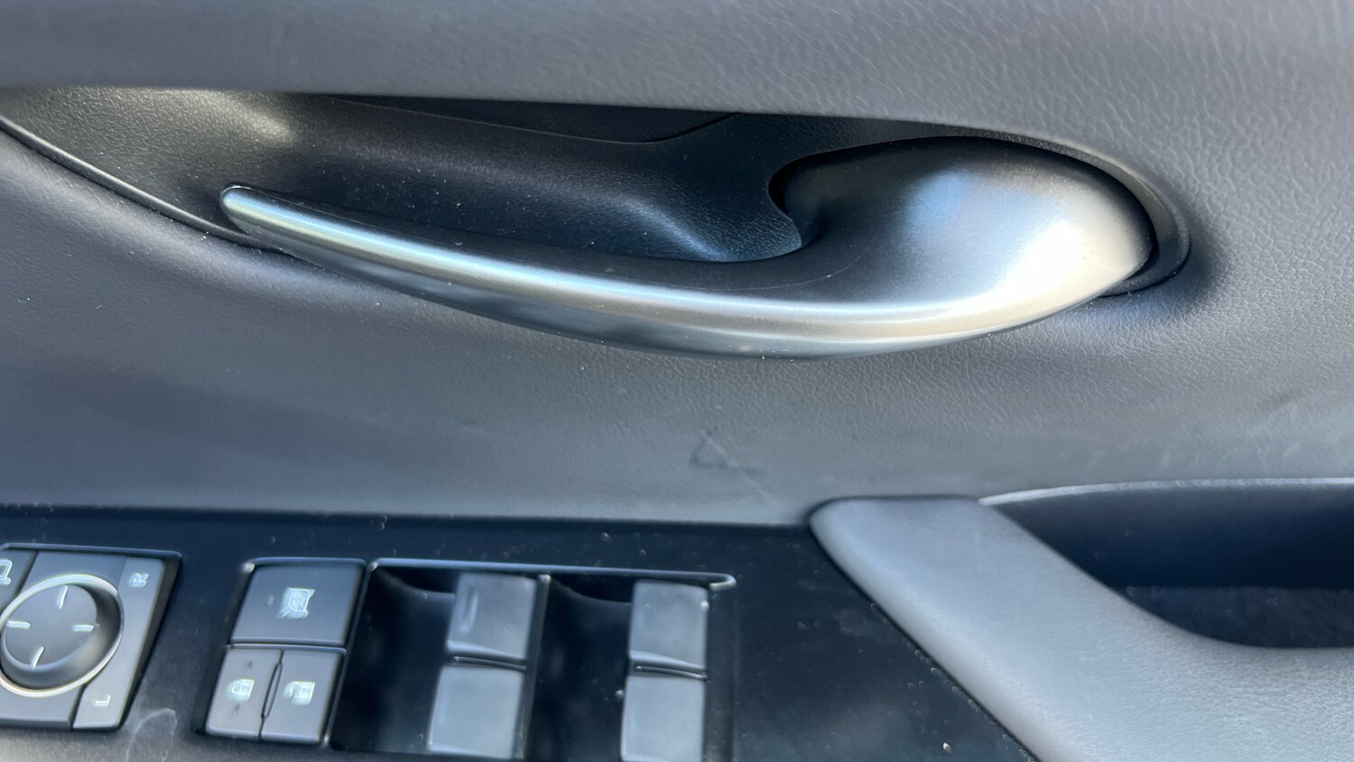 Used Lexus UX 2023 for sale - 76236574: Photo 40