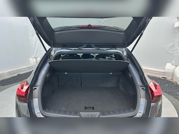 Used Lexus UX 2023 for sale - 76236574: Photo 4