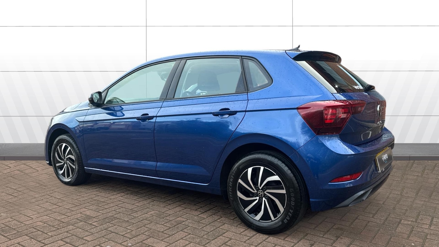 Used Volkswagen Polo 2023 for sale - 77377917: Photo 2