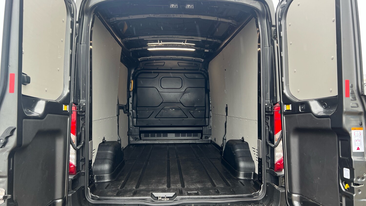 Used Ford Transit 2024 for sale - 77873206: Photo 12