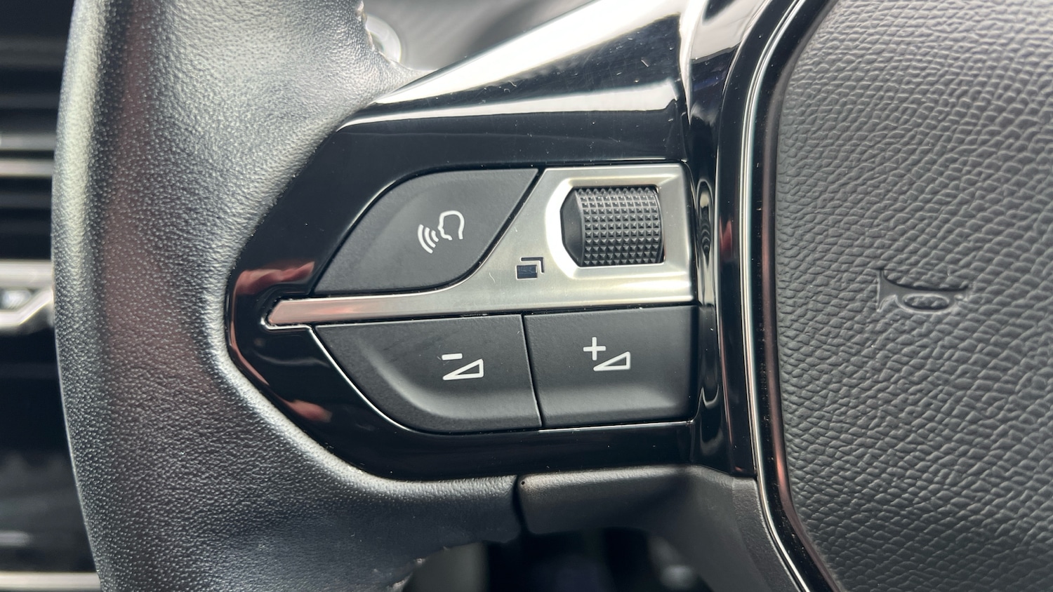 Used Peugeot 208 2021 for sale - 77337516: Photo 32