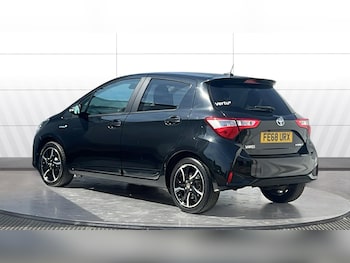 Used Toyota Yaris 2018 for sale - 79405127: Photo