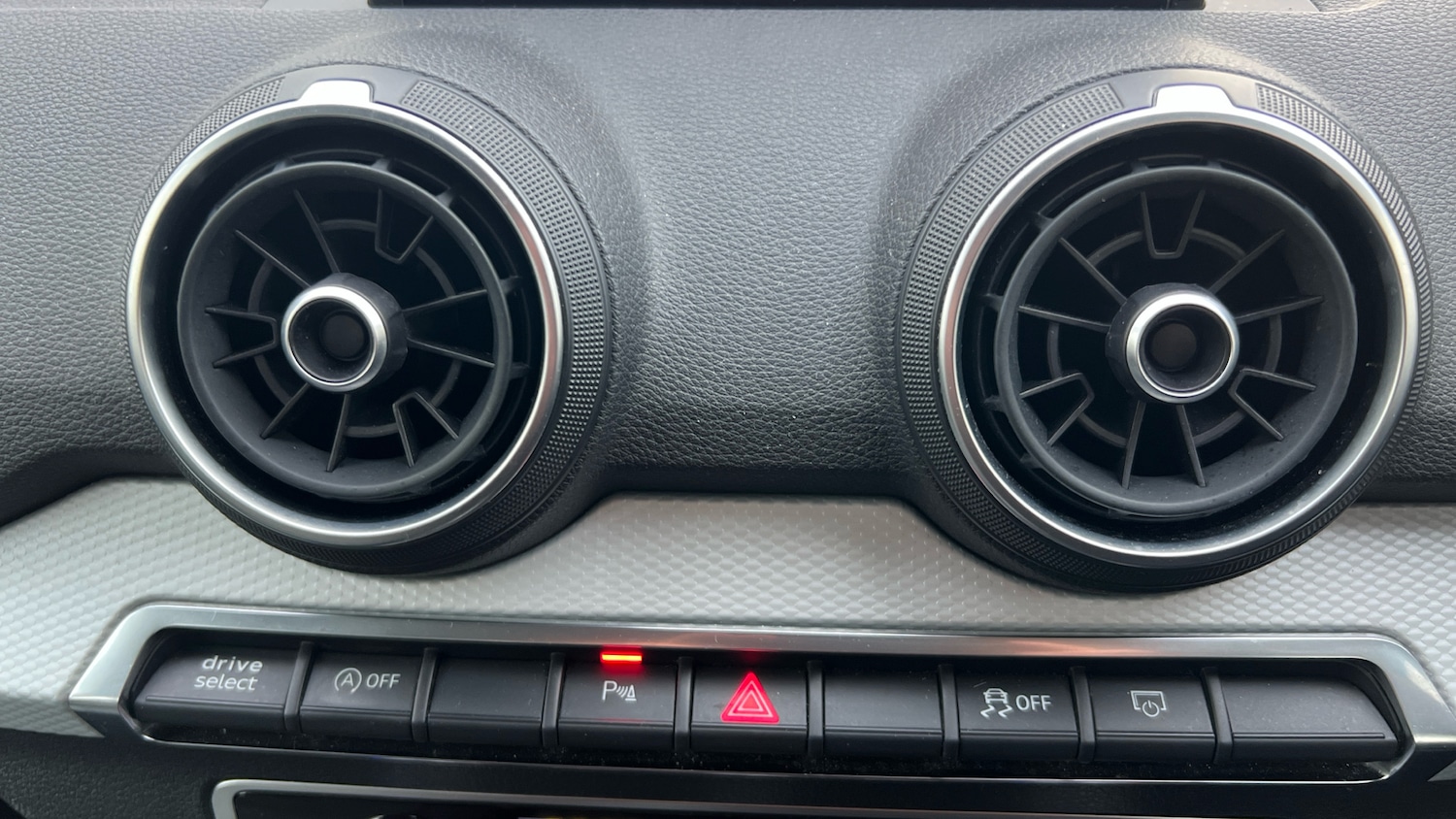 Used Audi Q2 2016 for sale - 76684777: Photo 26