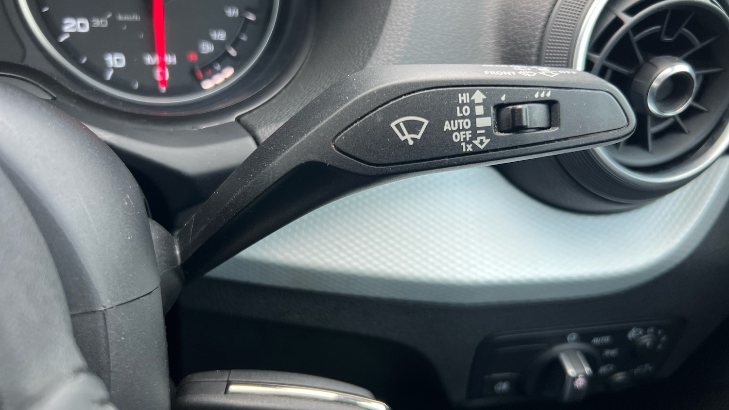 Used Audi Q2 2016 for sale - 76684777: Photo 39