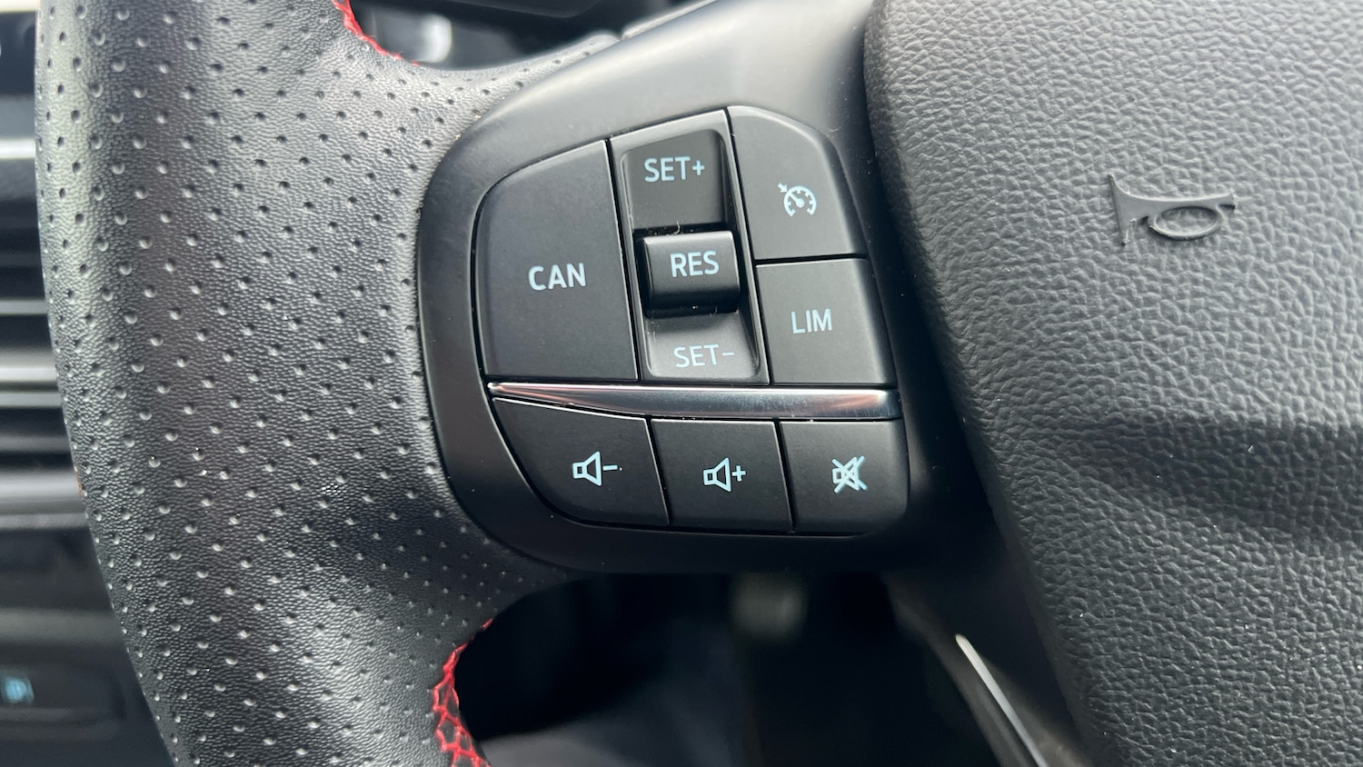 Used Ford Focus 2022 for sale - 77062066: Photo 35