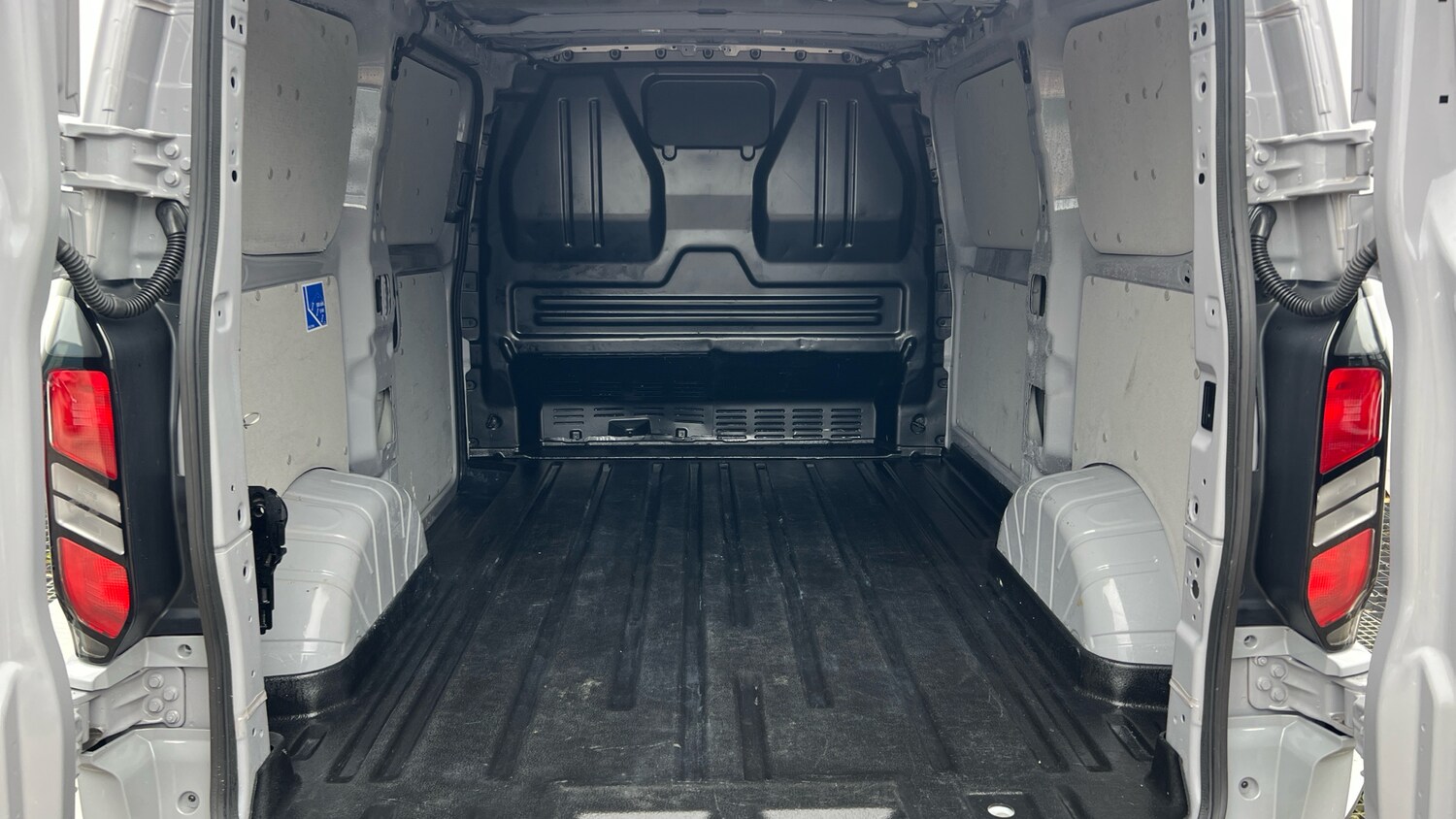 Used Ford Transit Custom 2024 for sale - 77730770: Photo 4