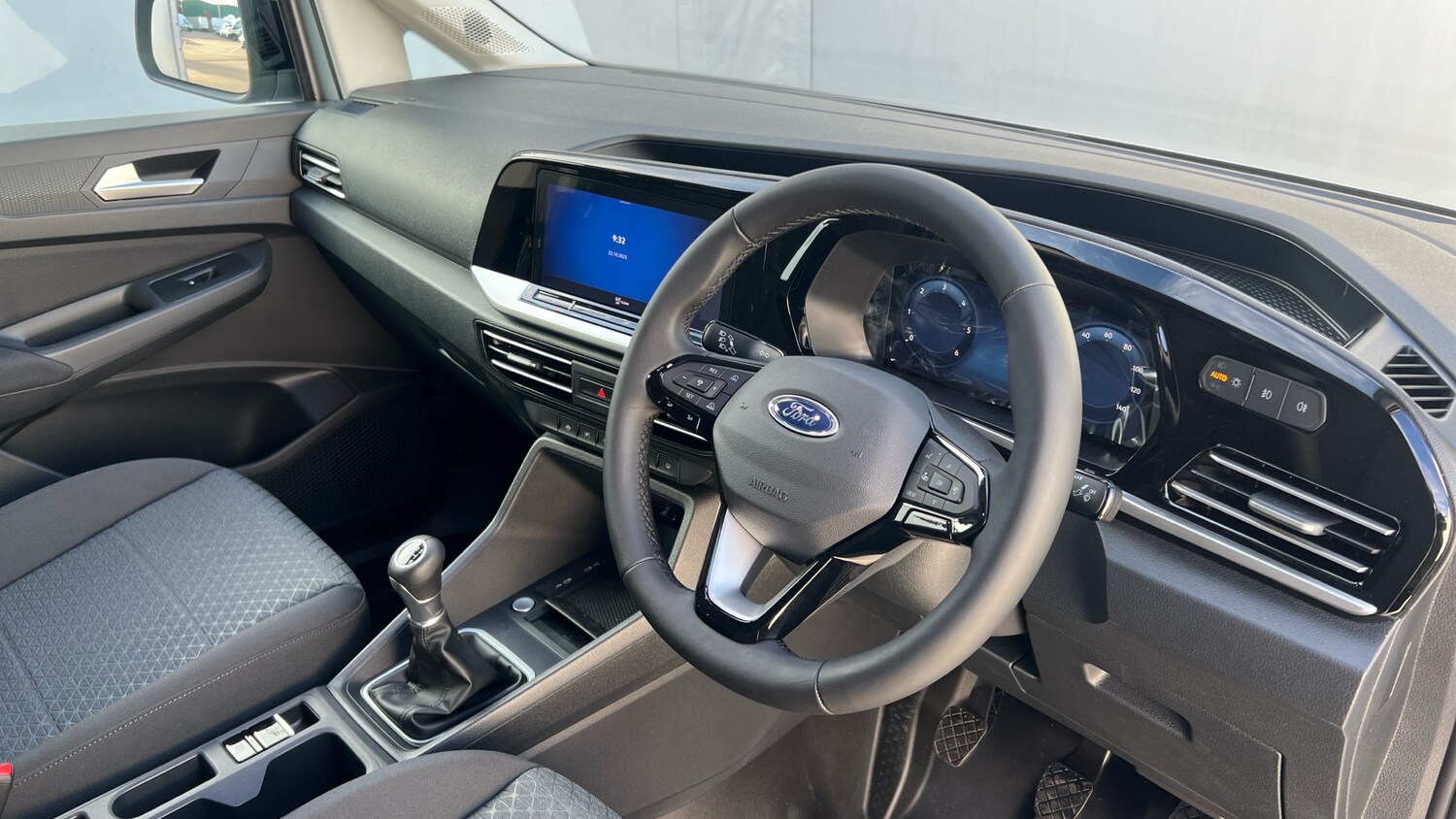 Used Ford Transit Connect 2025 for sale - 76340514: Photo 11