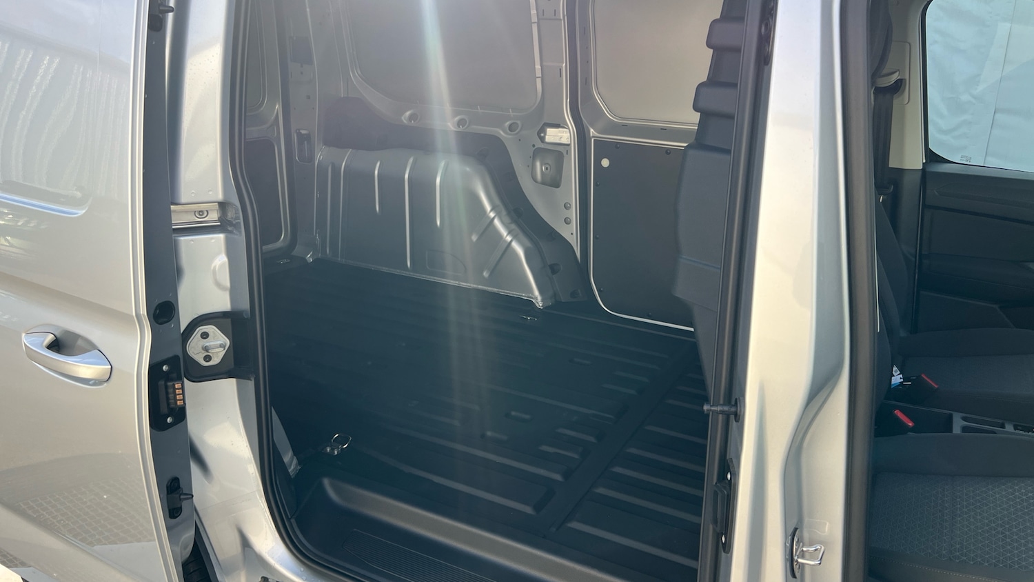 Used Ford Transit Connect 2025 for sale - 76340514: Photo 40
