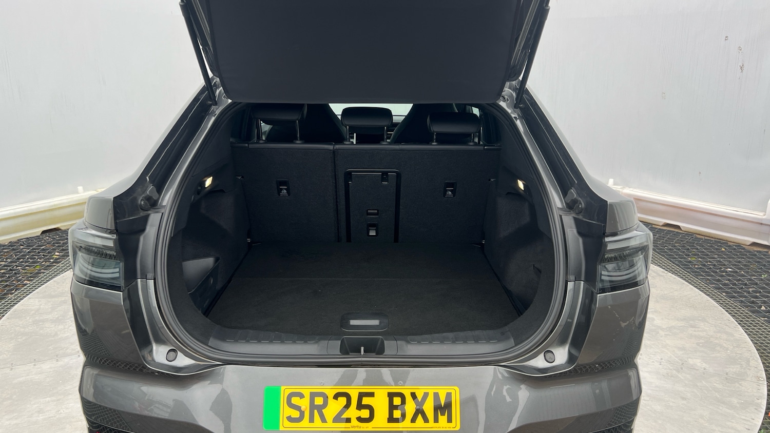 Used Ford Capri 2025 for sale - 77915860: Photo 4