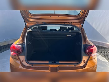 Used Dacia Sandero Stepway 2023 for sale - 77935122: Photo