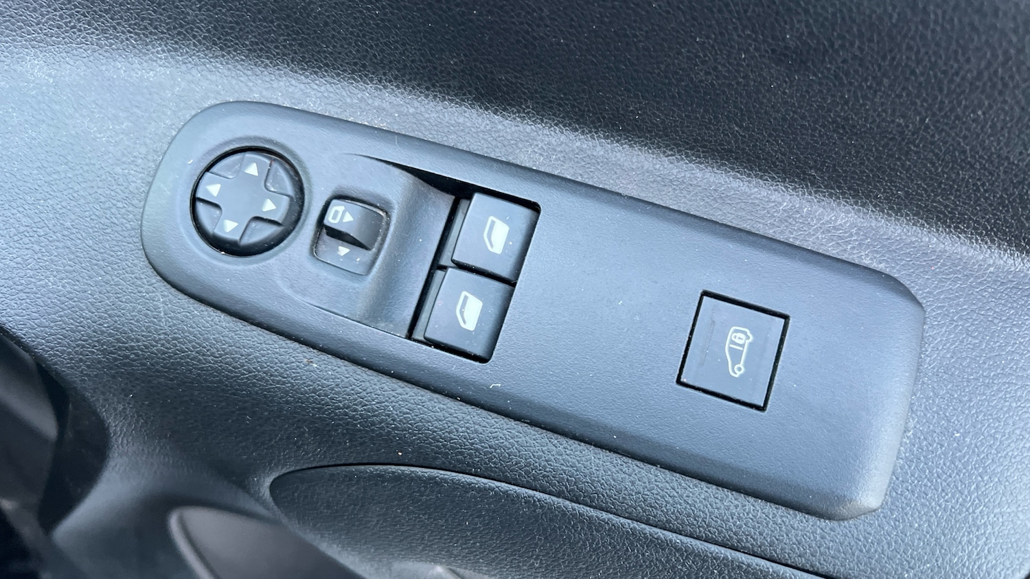 Used Peugeot Partner 2023 for sale - 76662920: Photo 35