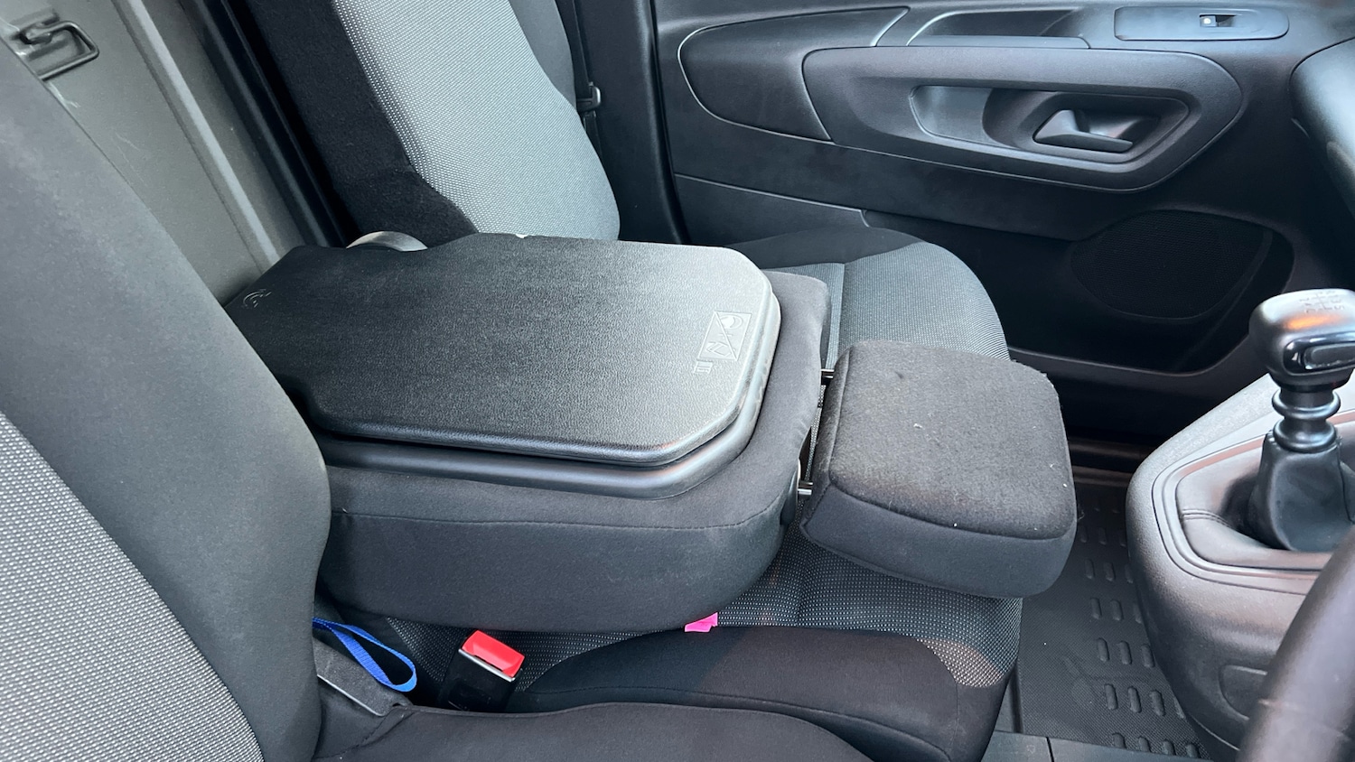 Used Peugeot Partner 2023 for sale - 76662920: Photo 37