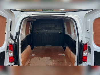 Used Peugeot Partner 2023 for sale - 76662920: Photo