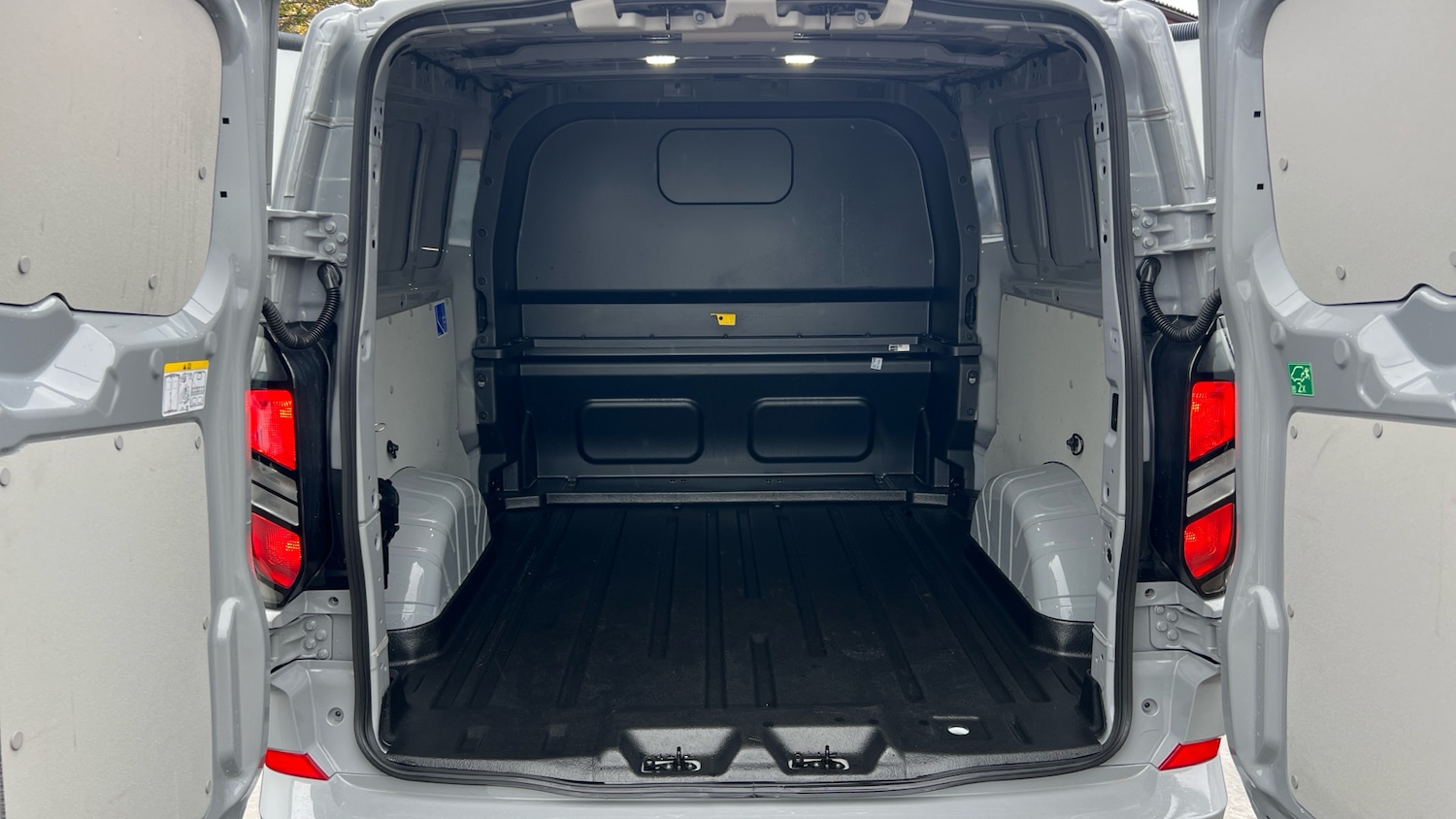 Used Ford Transit Custom 2025 for sale - 76467939: Photo 4